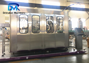 Εμφιαλώνοντας μηχανή σόδας ποτών κάλυψης βιδών 2000 - 3000 μπουκάλια/ώρα